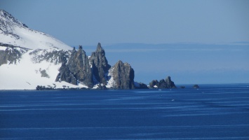 南极海峡