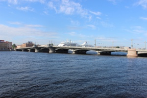 涅瓦河及运河沿岸风光