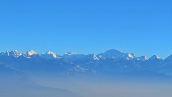 朗塘利戎峰 